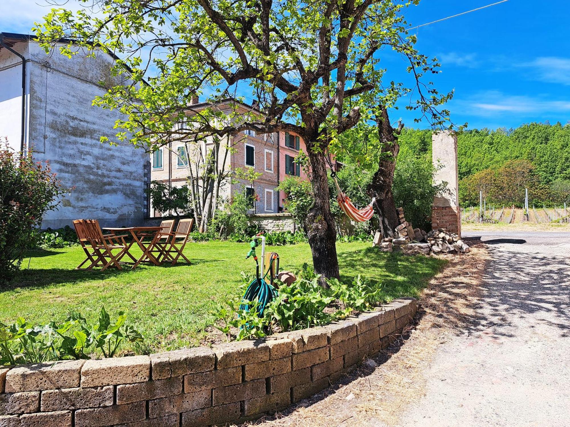 Casa Nini - Holidays In Oltrepo Torrazza Coste Exteriér fotografie